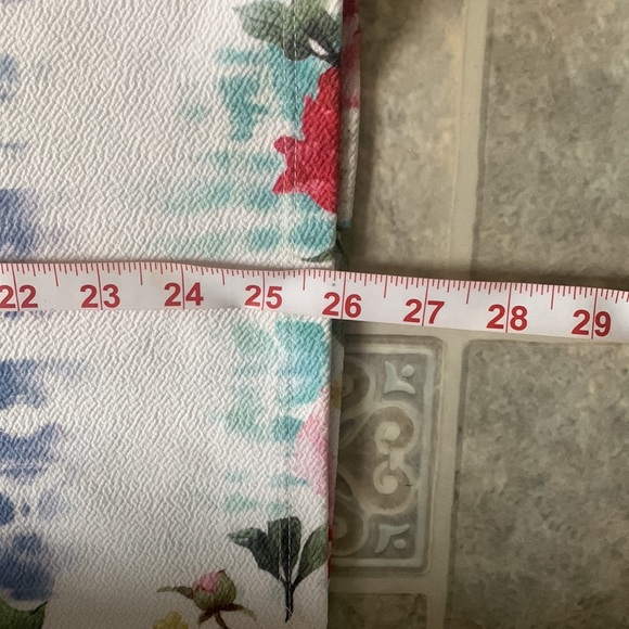 Size small Pencil Skirt beautiful design and material A3 Design - Picture 3 of 4